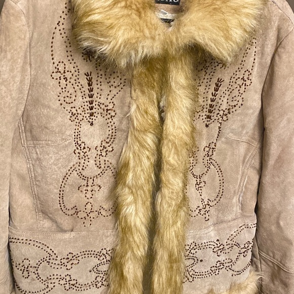 Xoxo genuine leather jacket and faux embroidered - Picture 5 of 10